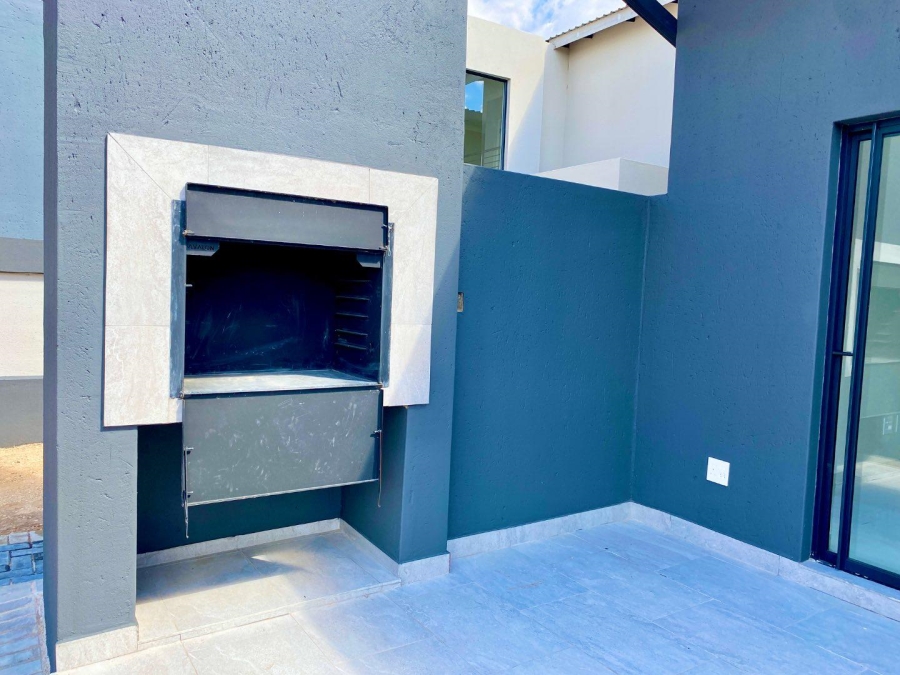 4 Bedroom Property for Sale in Roodepark Eco Estate Gauteng