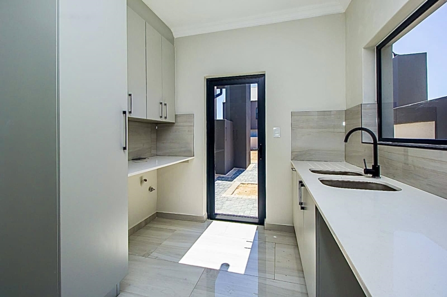 4 Bedroom Property for Sale in Roodepark Eco Estate Gauteng