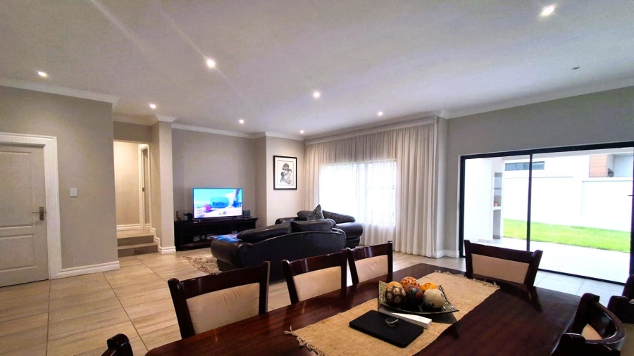 4 Bedroom Property for Sale in Blue Valley Golf Estate Gauteng