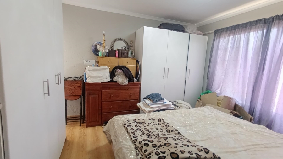 2 Bedroom Property for Sale in Heuwelsig Estate Gauteng