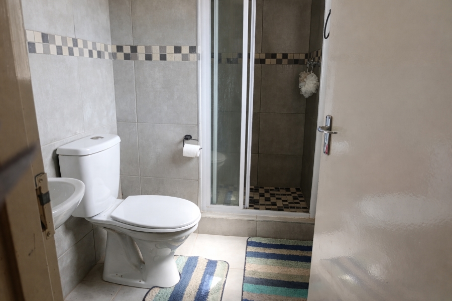 2 Bedroom Property for Sale in Heuwelsig Estate Gauteng