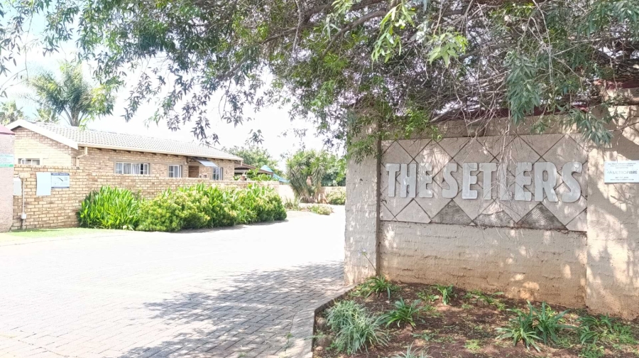 2 Bedroom Property for Sale in Heuwelsig Estate Gauteng
