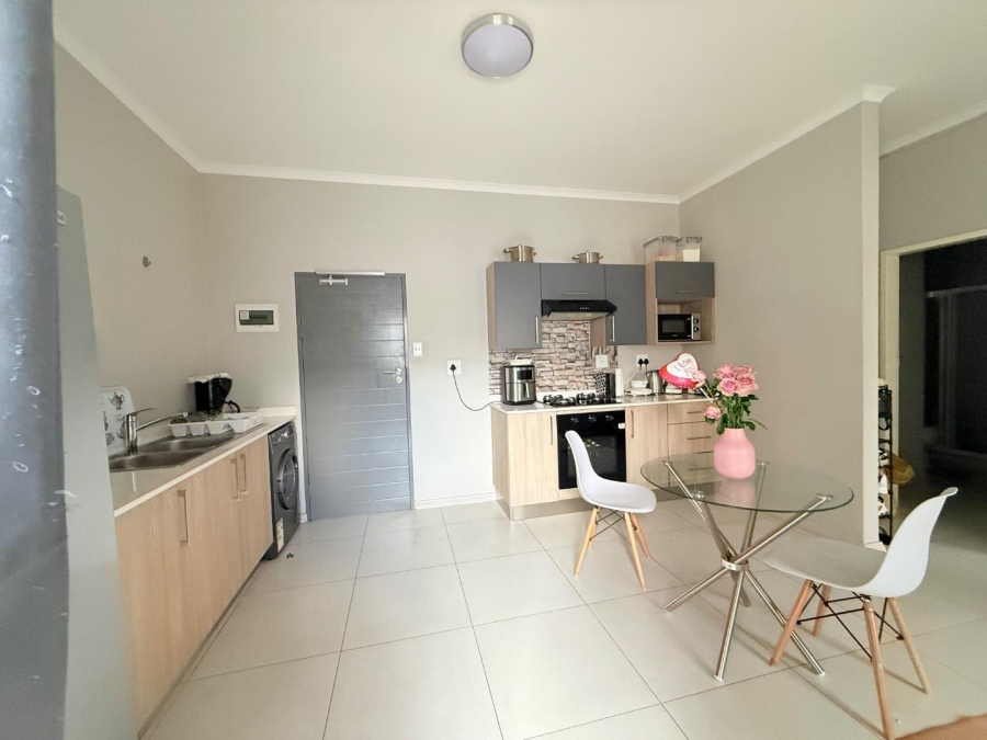 1 Bedroom Property for Sale in Midridge Park Gauteng