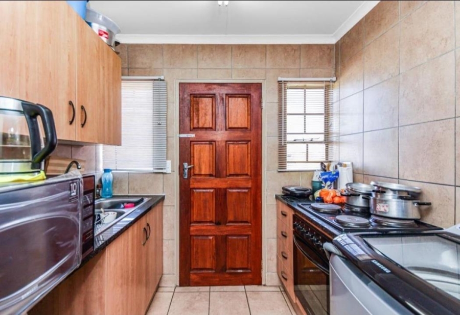 To Let 3 Bedroom Property for Rent in Thatch Hill Estate Gauteng