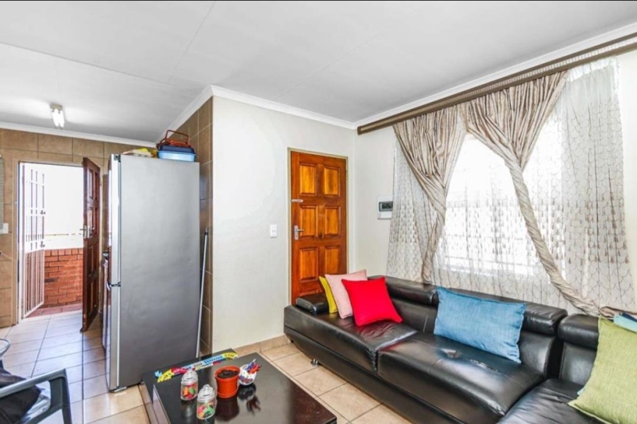 To Let 3 Bedroom Property for Rent in Thatch Hill Estate Gauteng