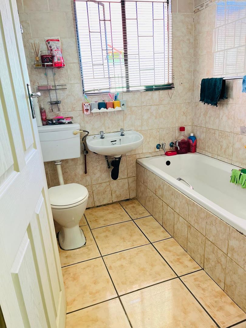 To Let 3 Bedroom Property for Rent in Soshanguve XX Gauteng