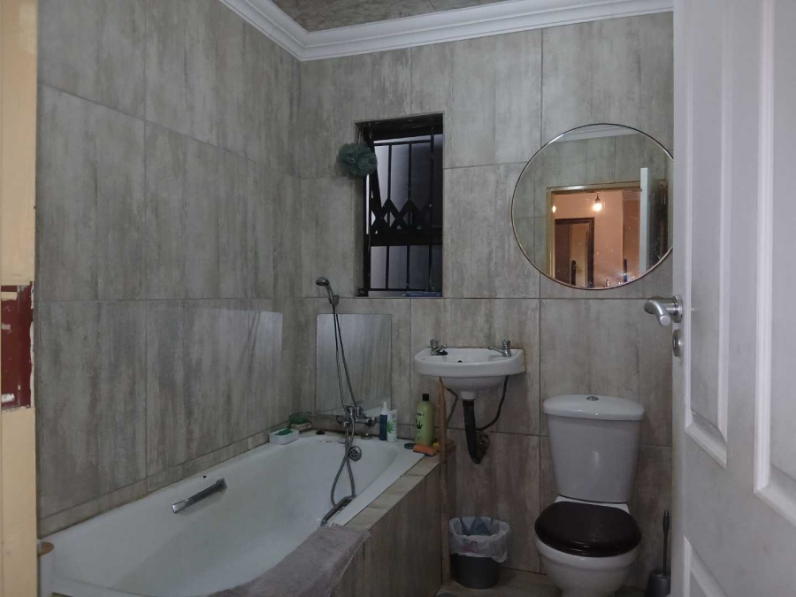 2 Bedroom Property for Sale in Mahube Valley Gauteng