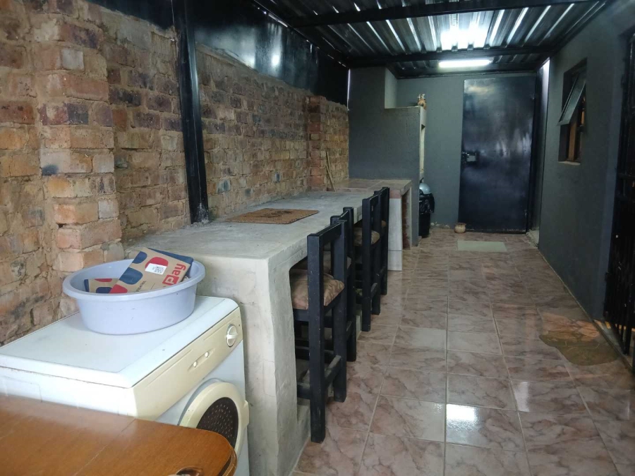 2 Bedroom Property for Sale in Mahube Valley Gauteng