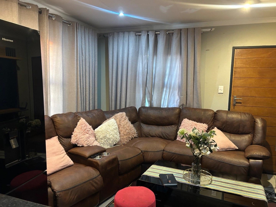 3 Bedroom Property for Sale in Lotus Gardens Gauteng