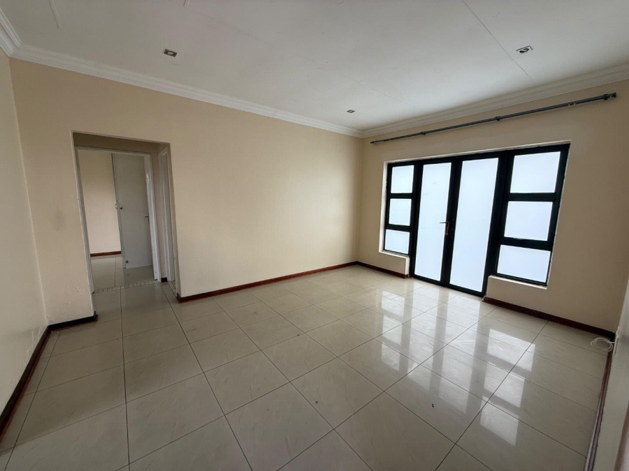 2 Bedroom Property for Sale in Blue Hills Gauteng