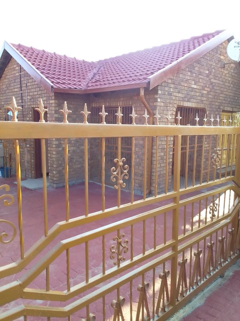 To Let 3 Bedroom Property for Rent in Soshanguve WW Gauteng