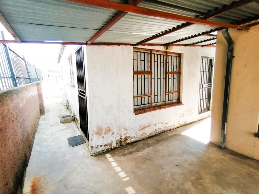 2 Bedroom Property for Sale in Soshanguve XX Gauteng