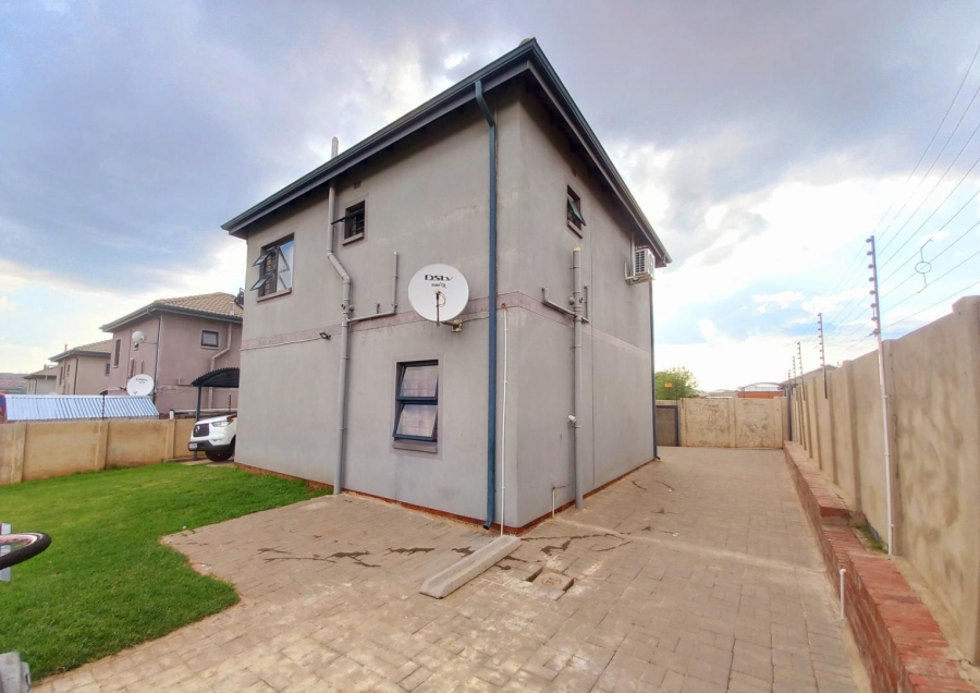 3 Bedroom Property for Sale in Lotus Gardens Gauteng