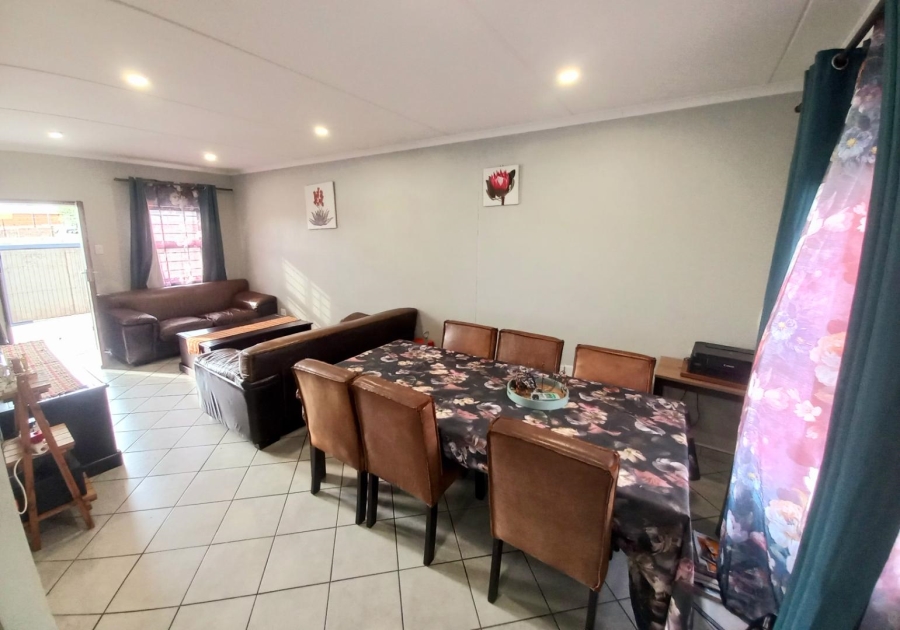 3 Bedroom Property for Sale in Lotus Gardens Gauteng
