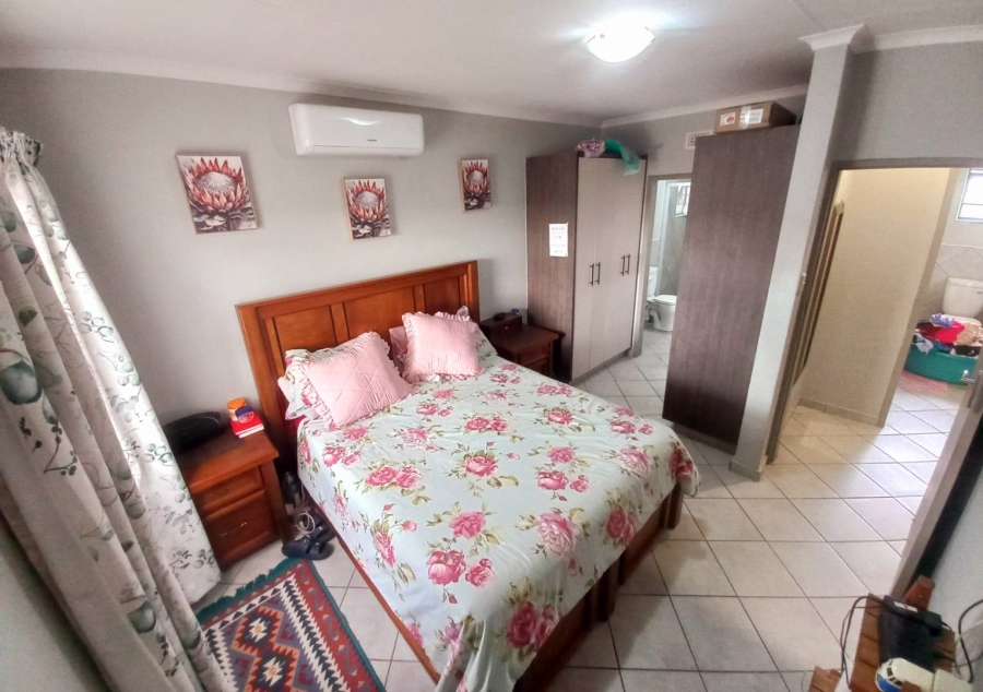 3 Bedroom Property for Sale in Lotus Gardens Gauteng