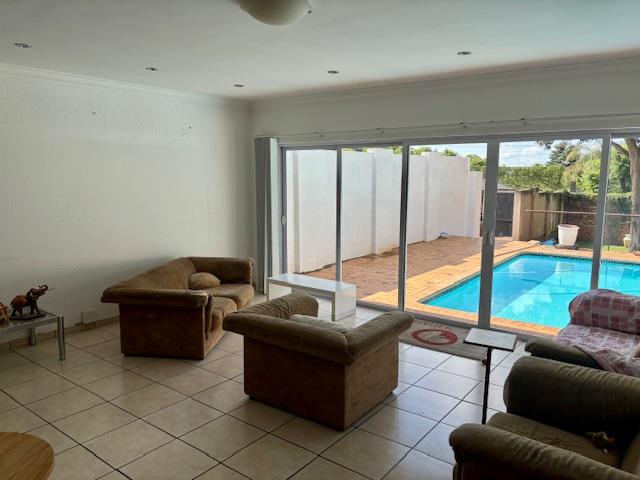 6 Bedroom Property for Sale in Waterkloof Ridge Gauteng