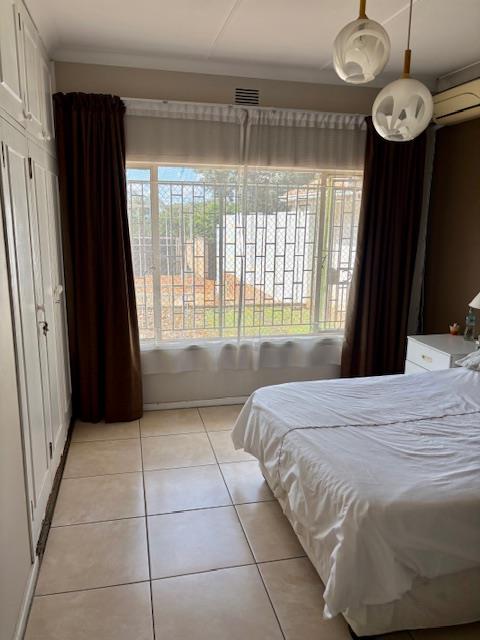 6 Bedroom Property for Sale in Waterkloof Ridge Gauteng