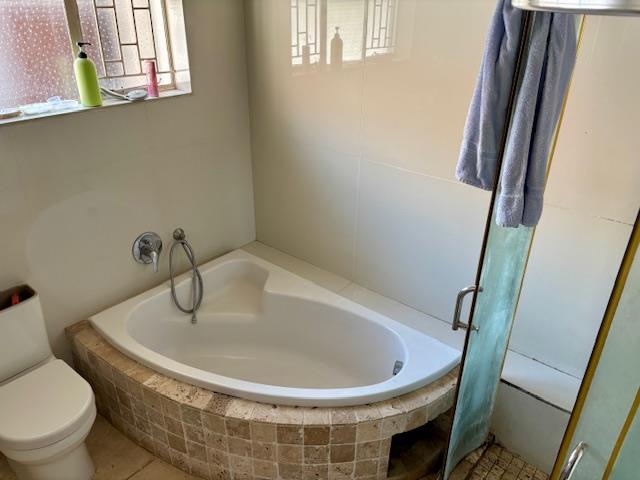 6 Bedroom Property for Sale in Waterkloof Ridge Gauteng