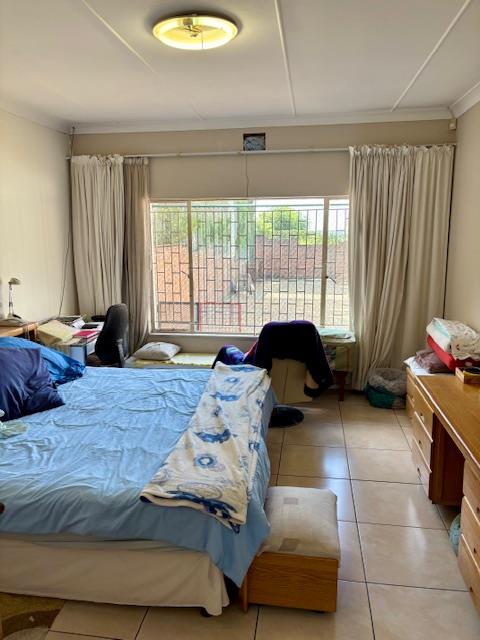 6 Bedroom Property for Sale in Waterkloof Ridge Gauteng