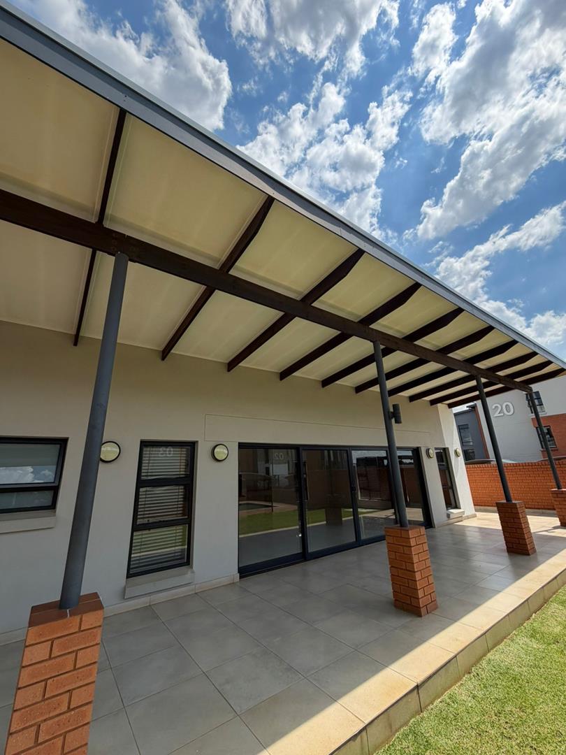 To Let 3 Bedroom Property for Rent in Glen Marais Gauteng