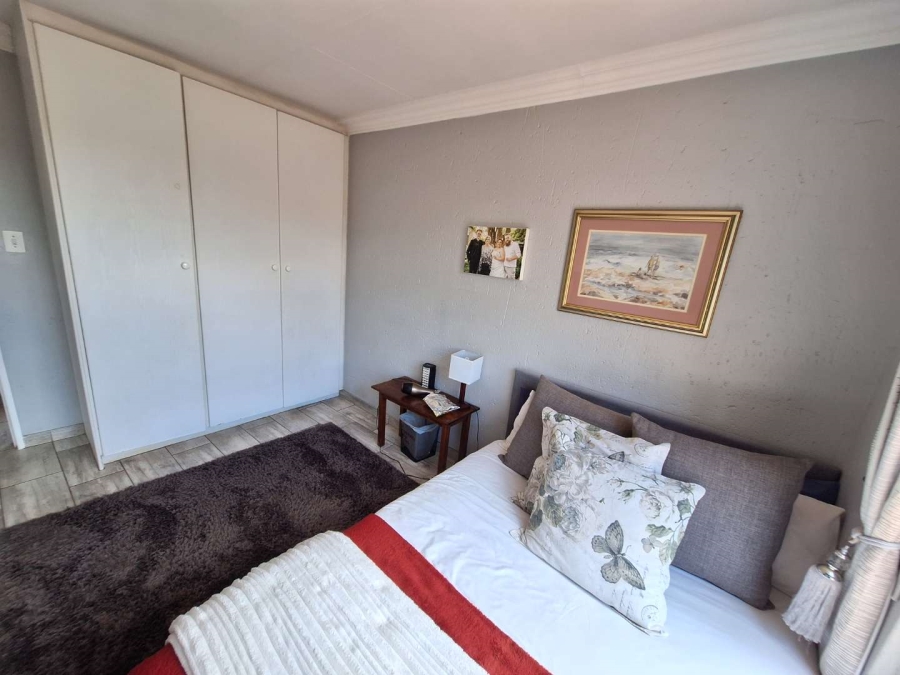 2 Bedroom Property for Sale in Randburg Gauteng