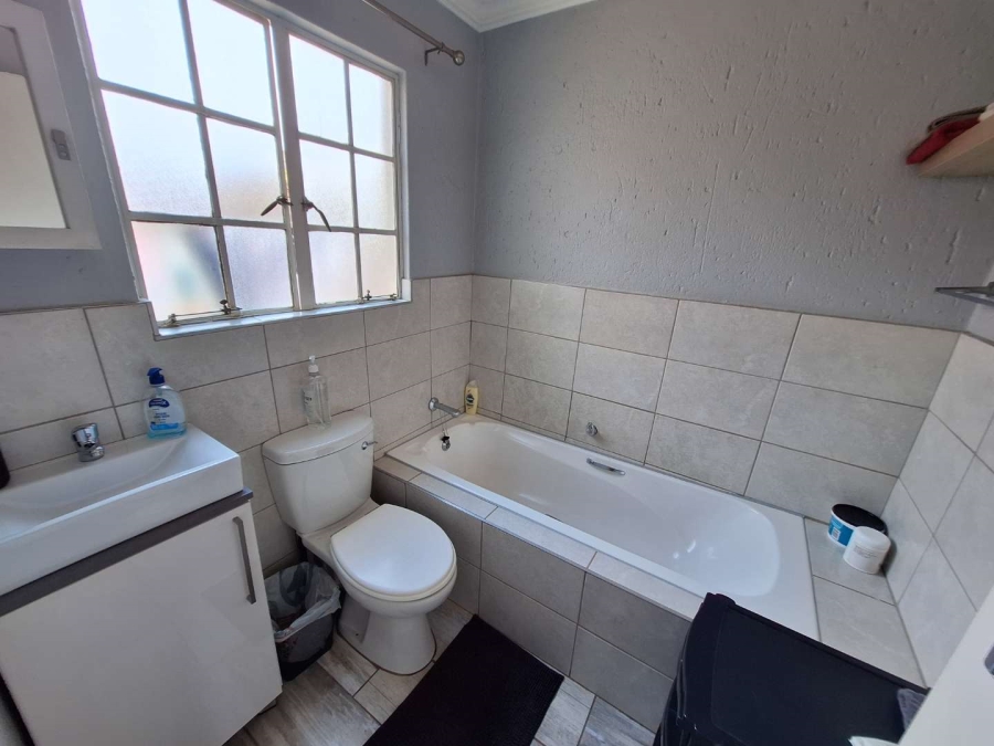 2 Bedroom Property for Sale in Randburg Gauteng