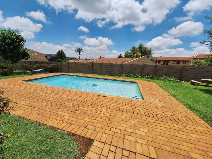 2 Bedroom Property for Sale in Randburg Gauteng