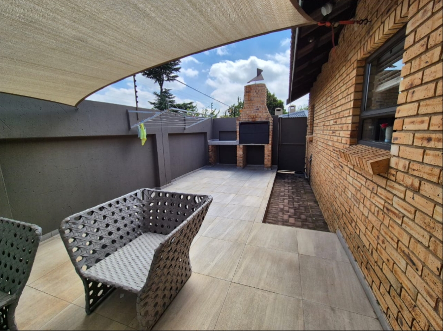 3 Bedroom Property for Sale in Raceview Gauteng