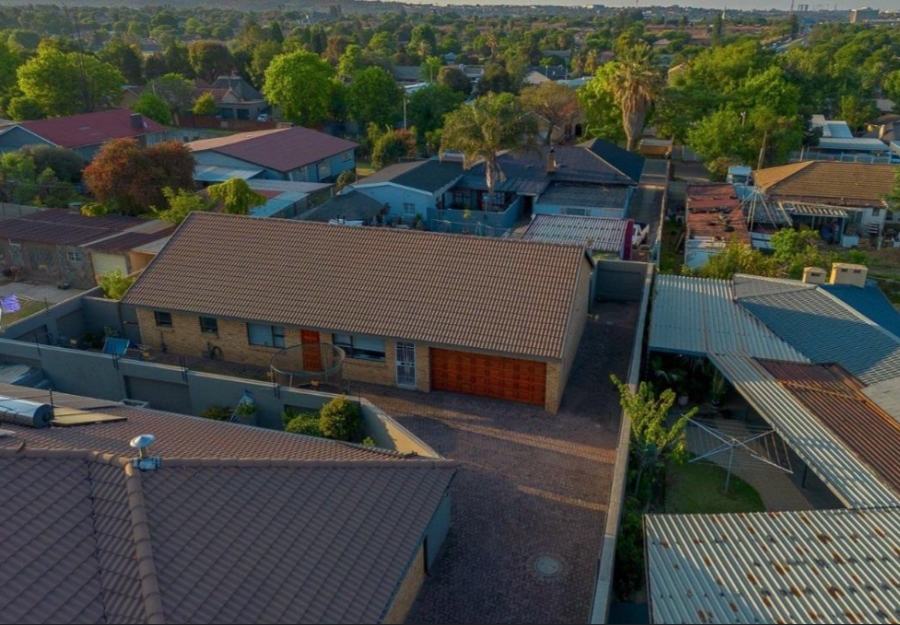 3 Bedroom Property for Sale in Raceview Gauteng