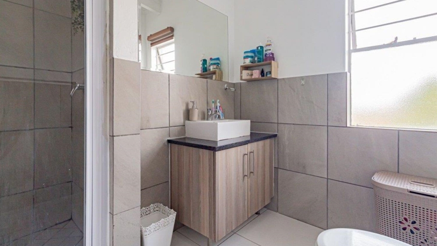 3 Bedroom Property for Sale in Albertsdal Gauteng