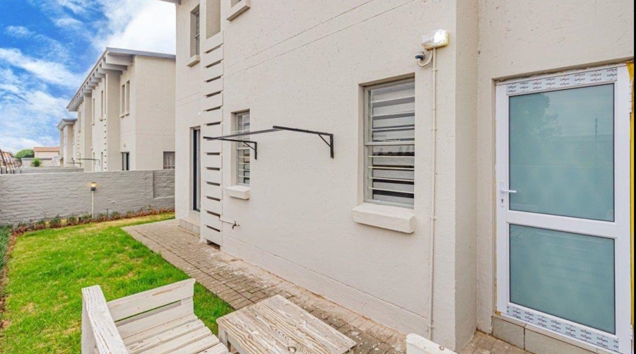 3 Bedroom Property for Sale in Albertsdal Gauteng