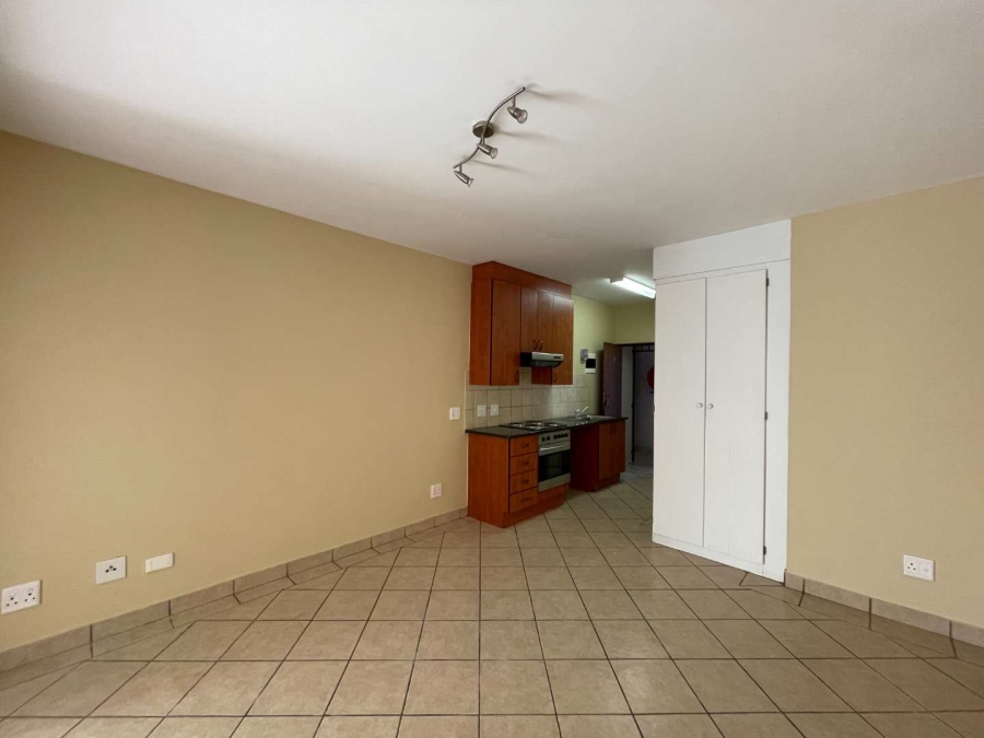 1 Bedroom Property for Sale in Oukraal Estate Gauteng