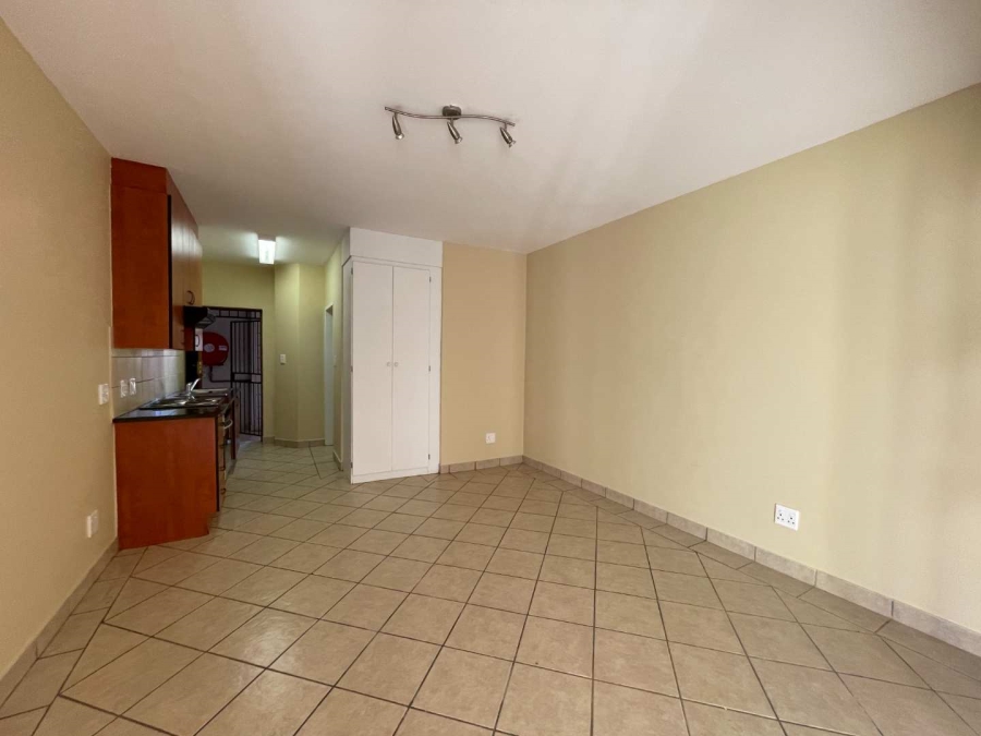 1 Bedroom Property for Sale in Oukraal Estate Gauteng