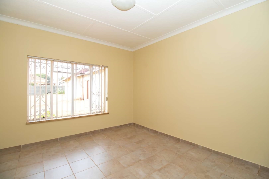 To Let 3 Bedroom Property for Rent in Roodepoort Gauteng