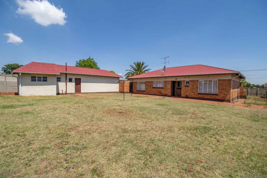 To Let 3 Bedroom Property for Rent in Roodepoort Gauteng