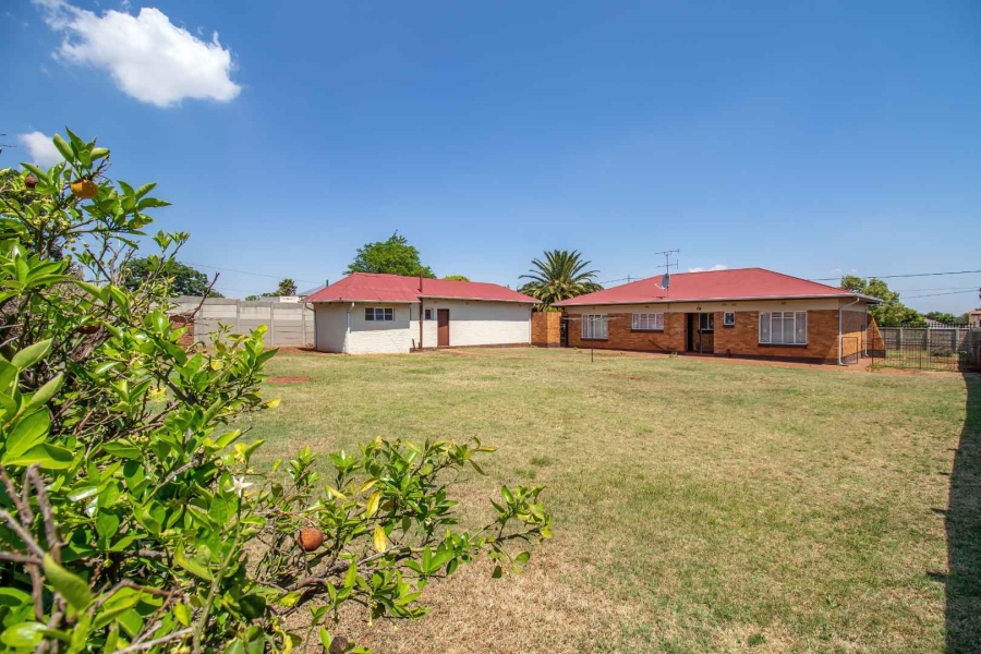 To Let 3 Bedroom Property for Rent in Roodepoort Gauteng