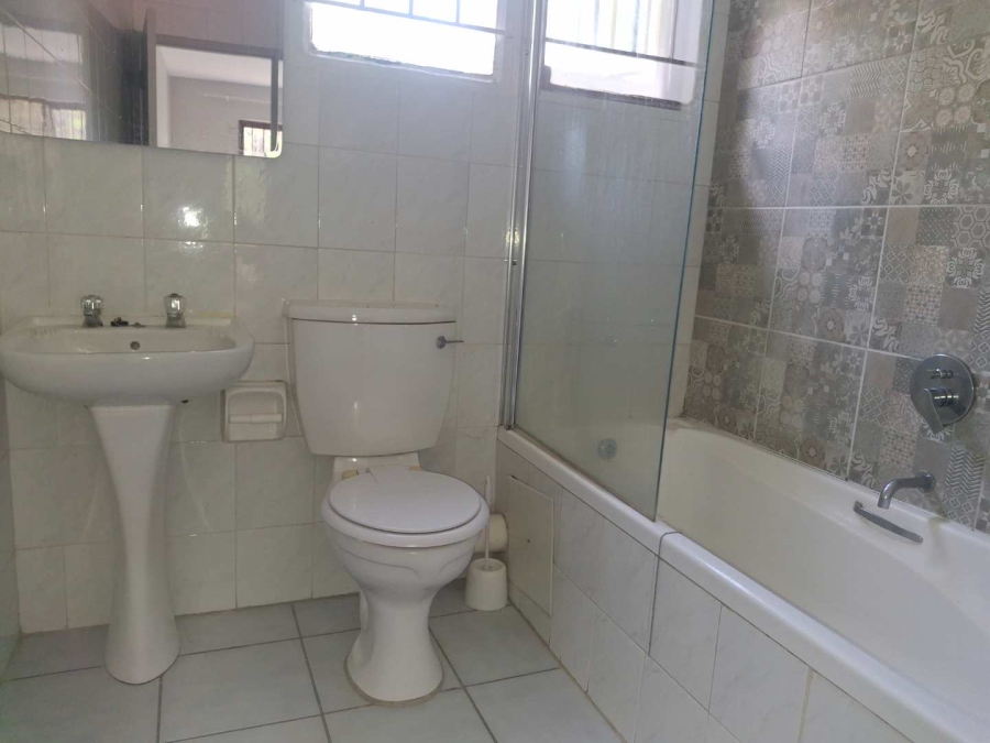 To Let 2 Bedroom Property for Rent in Morningside Gauteng