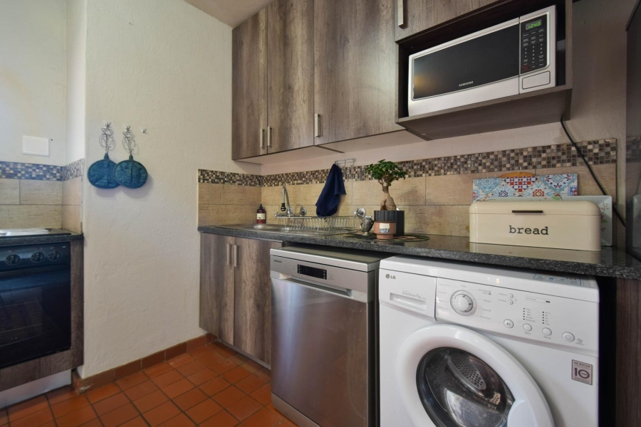 2 Bedroom Property for Sale in Die Wilgers Gauteng