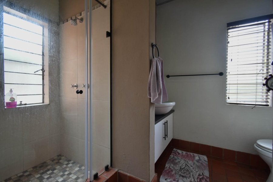 2 Bedroom Property for Sale in Die Wilgers Gauteng