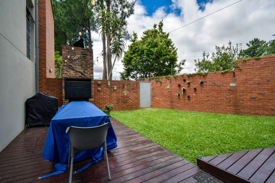 2 Bedroom Property for Sale in Die Wilgers Gauteng