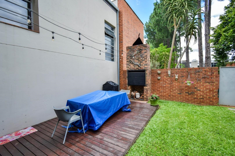 2 Bedroom Property for Sale in Die Wilgers Gauteng