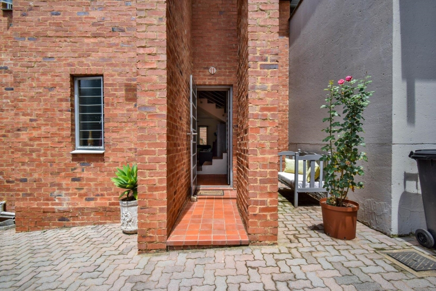 2 Bedroom Property for Sale in Die Wilgers Gauteng