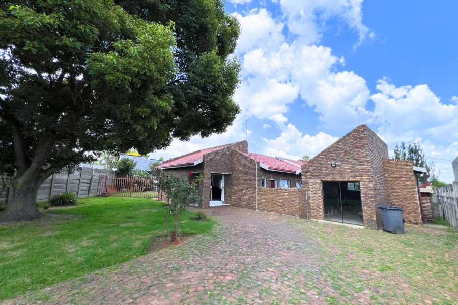 3 Bedroom Property for Sale in Minnebron Gauteng