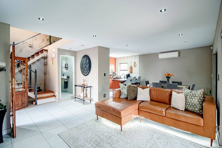 5 Bedroom Property for Sale in Highveld Gauteng