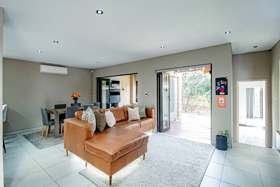 5 Bedroom Property for Sale in Highveld Gauteng