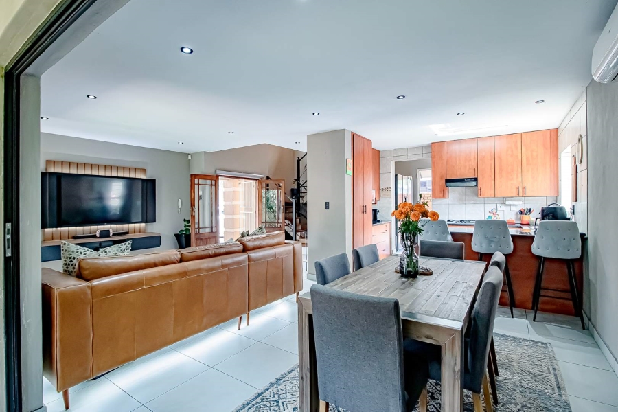 5 Bedroom Property for Sale in Highveld Gauteng