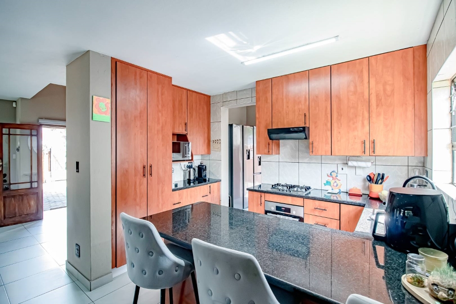 5 Bedroom Property for Sale in Highveld Gauteng