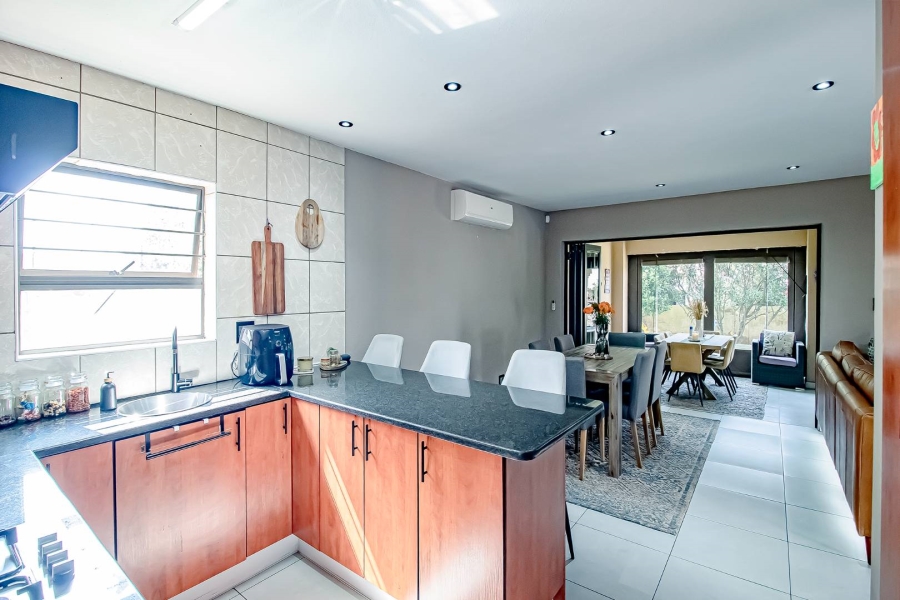 5 Bedroom Property for Sale in Highveld Gauteng