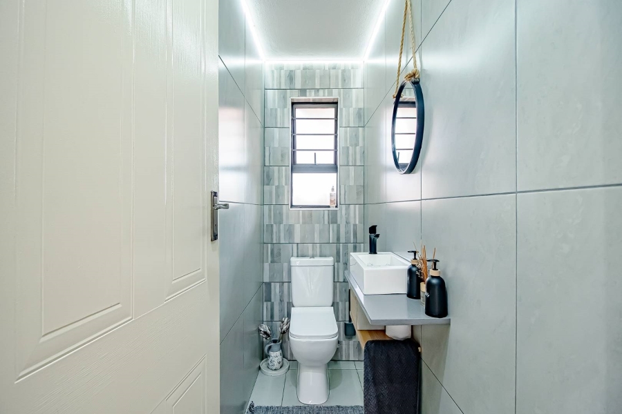 5 Bedroom Property for Sale in Highveld Gauteng