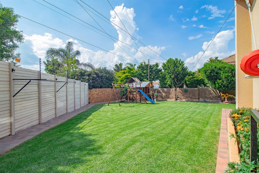 5 Bedroom Property for Sale in Highveld Gauteng